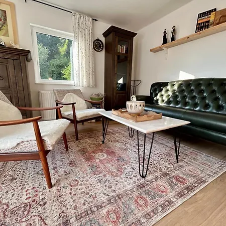 Black Pearl - Blockhaus Inmitten Der Villa